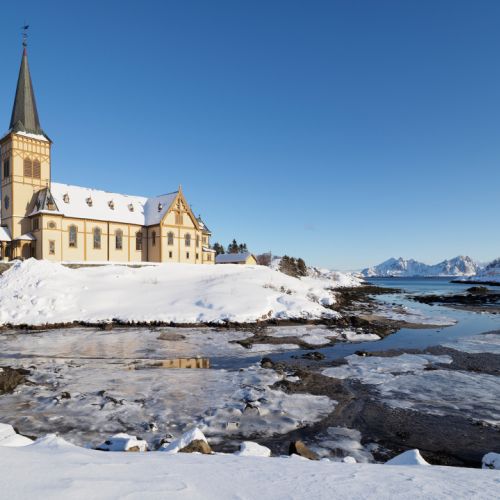 Vågan kirke | Lofotkatedralen | größte Holzkirche nördlich von Trondheim