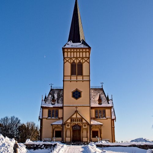 Vågan kirke | Lofotkatedralen | größte Holzkirche nördlich von Trondheim