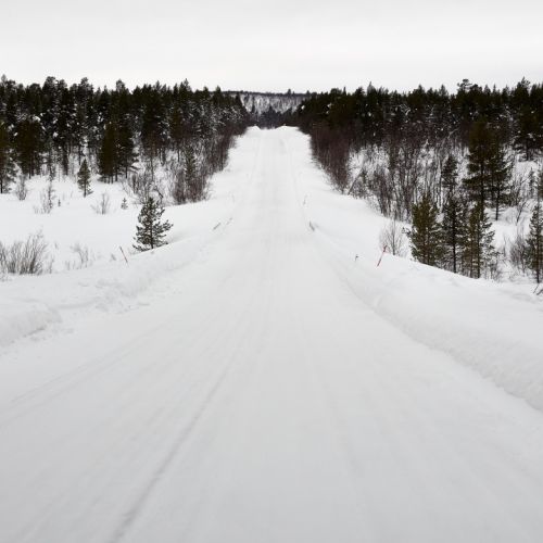 Die Strasse Nr. 92 zwischen Inarie/Finnland und Karasjok/Norwegen